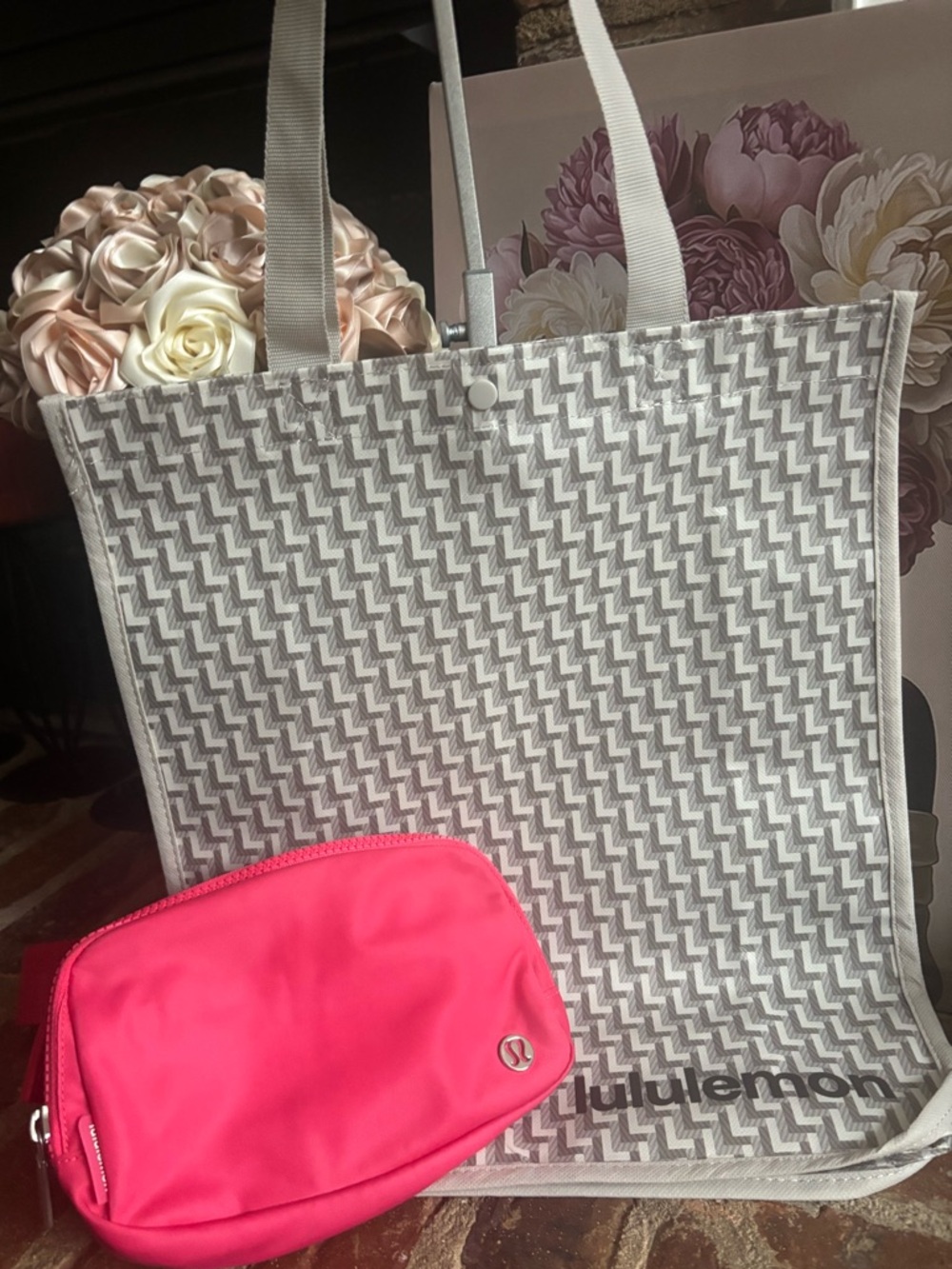 Lululemon athletica Pink Cosmetic Pouch with Gray Lululemon Tote
